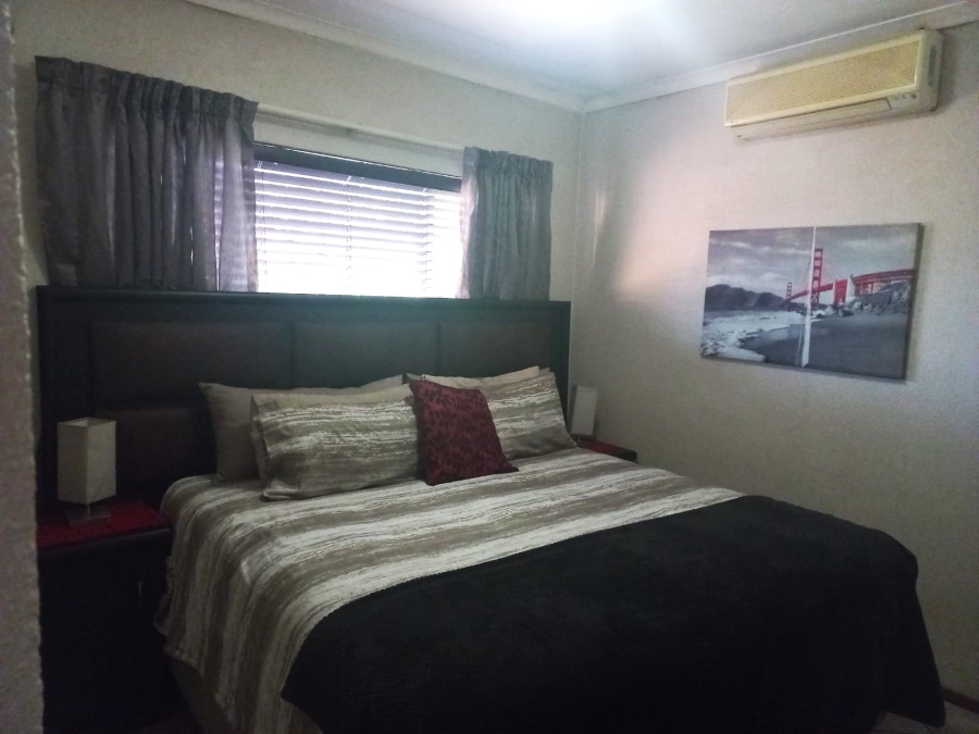 2 Bedroom Property for Sale in Safari Gardens North West